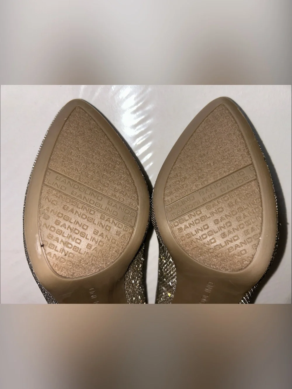 NWOB Bandolino Women's Glitter Pointed Heels in Gold